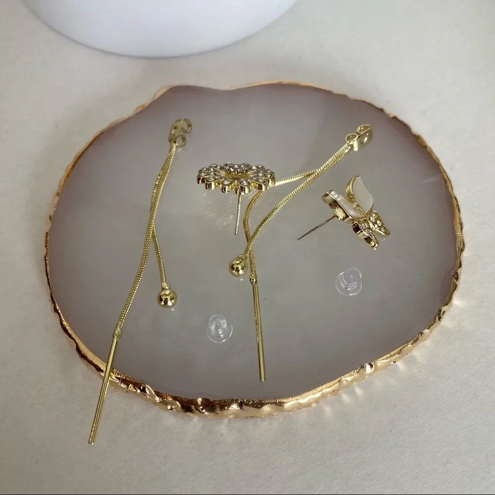 Daisy Butterfly Earrings‎